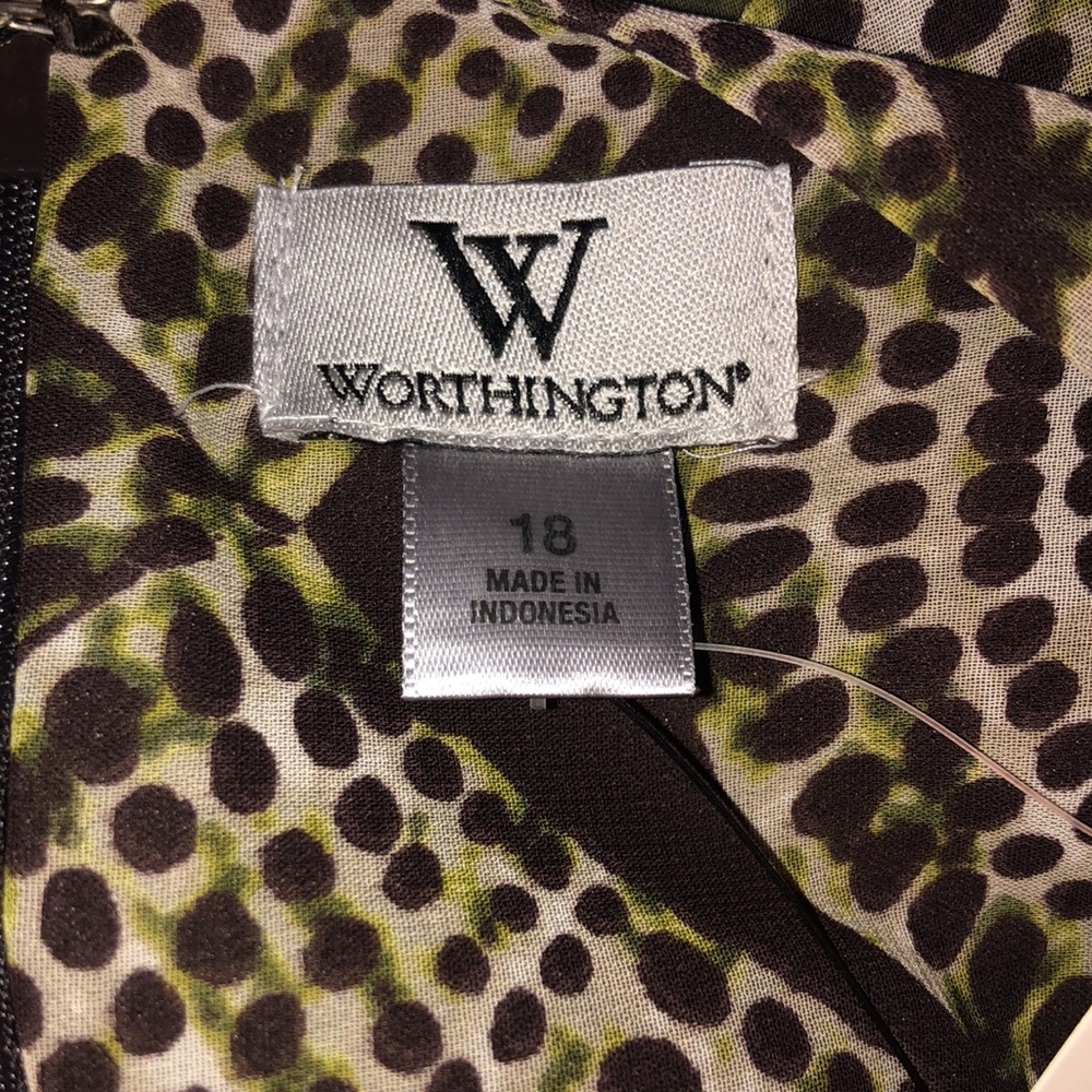 Worthington Brown Print Skirt. NWT. 18 - Picture 4 of 7
